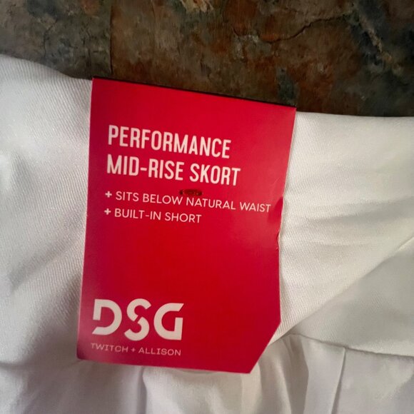 DSG Mid-Rise Pleated Mid Rise Skort, Large, White - Picture 5 of 9